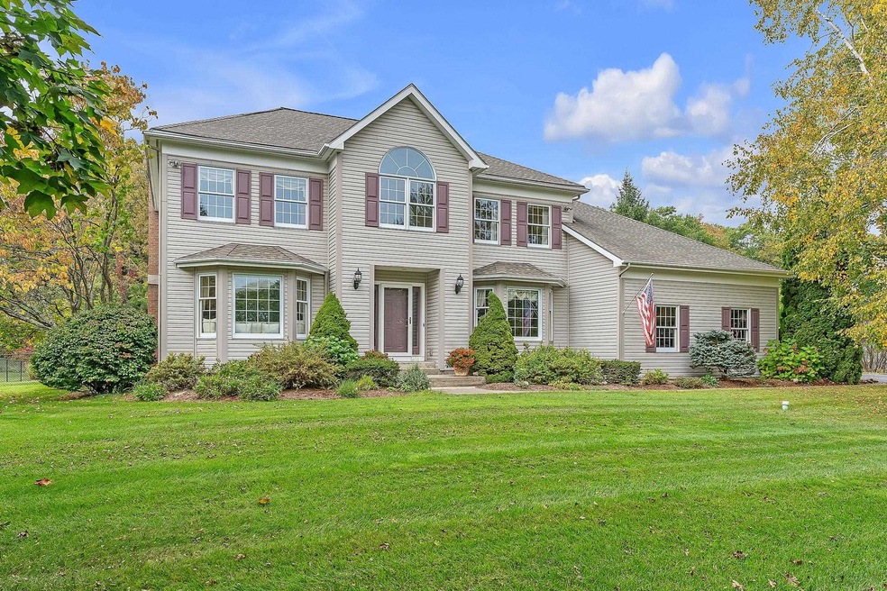 280 Maeck Farm Rd, Shelburne, VT 05482 - photo 1