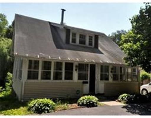 18 Hermitage Ln, Worcester, MA 01605 - photo 1