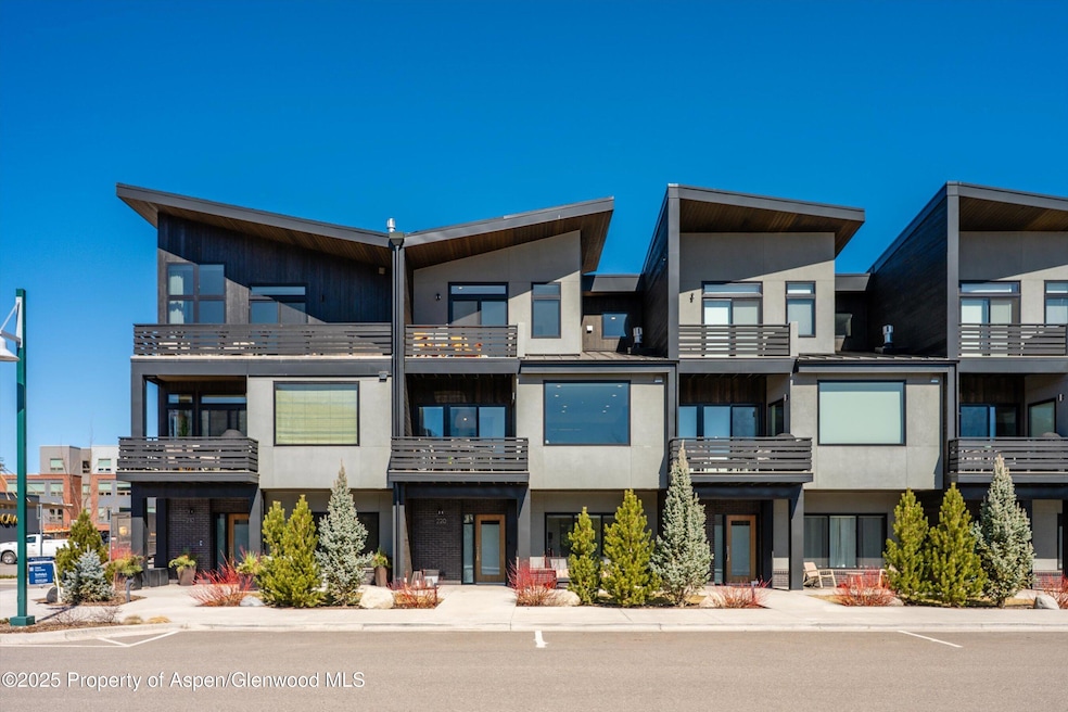 220 Lewis Ln, Basalt, CO 81621 - photo 1