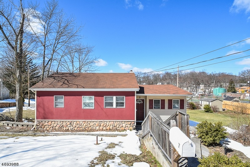 7 Canterbury Rd, Ringwood, NJ 07456 - photo 1