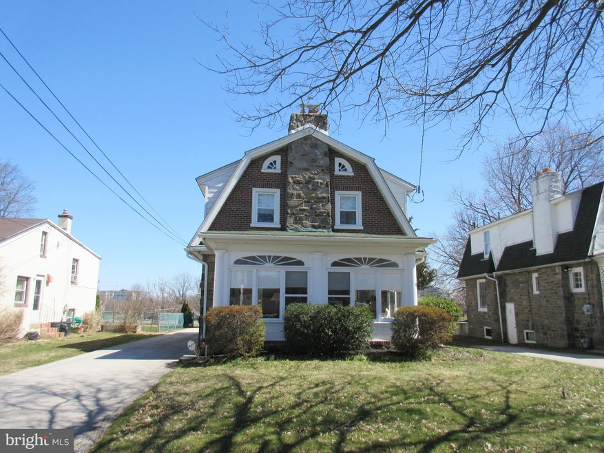 115 E Parkway Ave, Chester, PA 19013 - photo 1