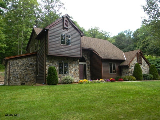 401 Hickory Dr, Everett, PA 15537 - photo 1