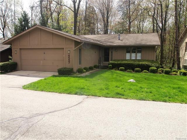 Immaculate Detached Condo backs to Woods