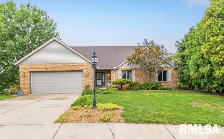 5409 N Castleberry Dr, Peoria, IL 61615 - photo 1