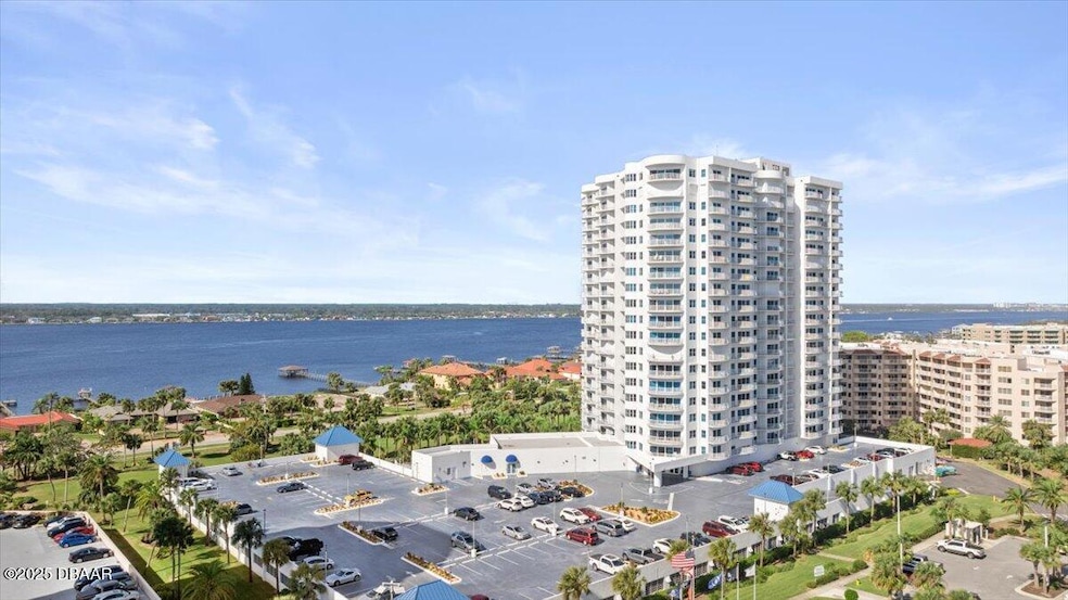 03-2 Oceans W Blvd Unit 703-2