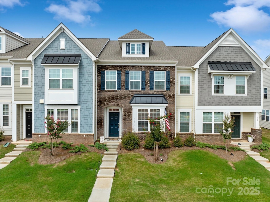 925 Cobbled Way, Fort Mill, SC 29715 - photo 1