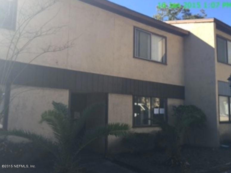 708 Oaks Field Rd, Jacksonville, FL 32211 - photo 1