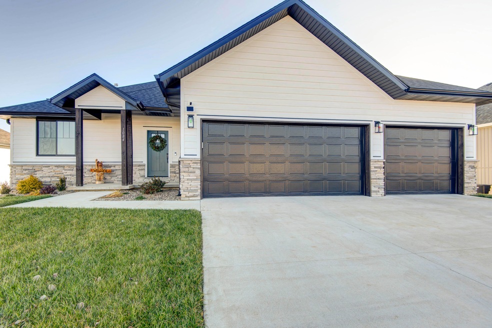 1084 S Cumberland Ave, Republic, MO 65738 - photo 1