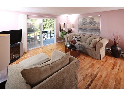 79 Fountain Ln unit 10, South Weymouth, MA 02190 - photo 1