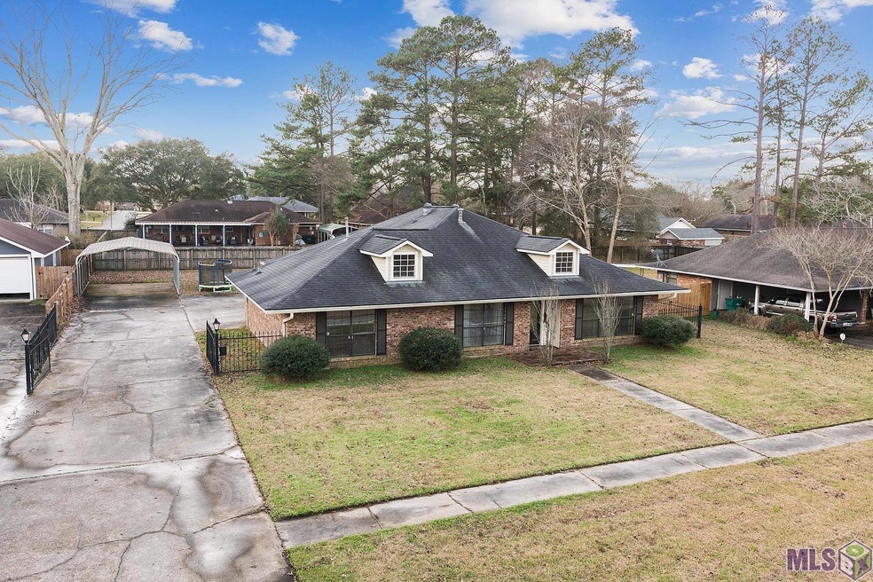 3706 Cherry St, Zachary, LA 70791 - photo 1