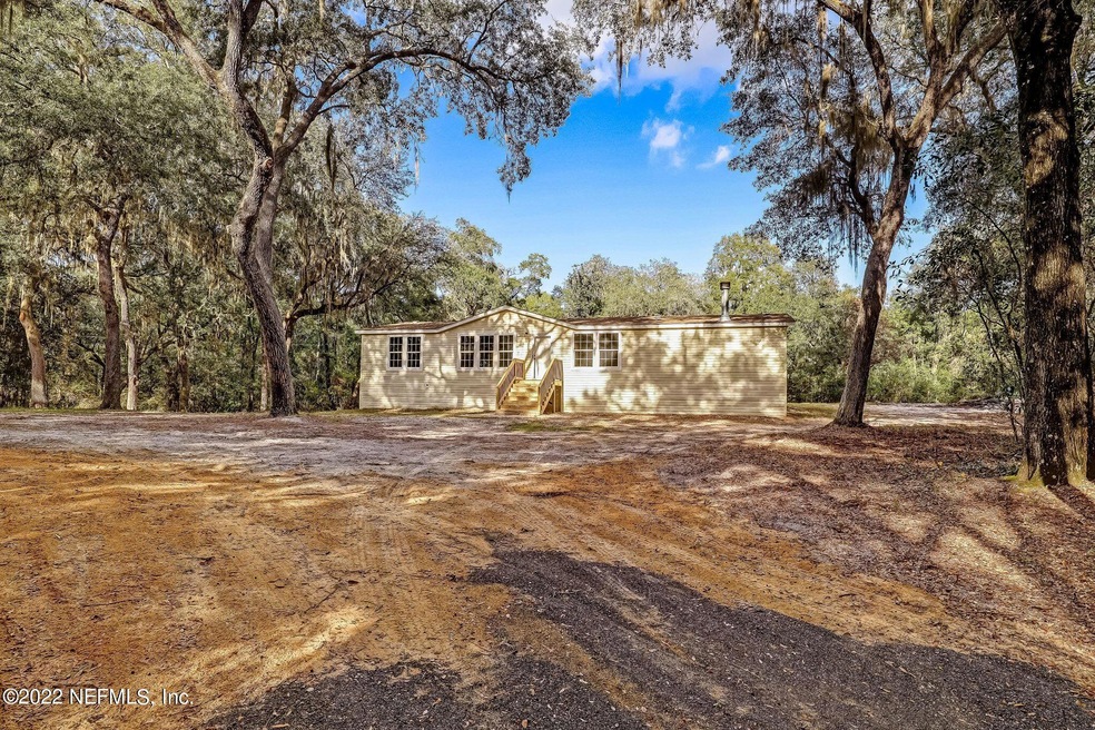 980 State Road 100, Florahome, FL 32140 - photo 1