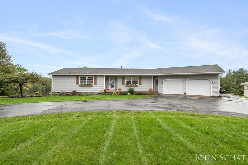 9145 Monte Vista Dr SE, Byron Center, MI 49315 - photo 1