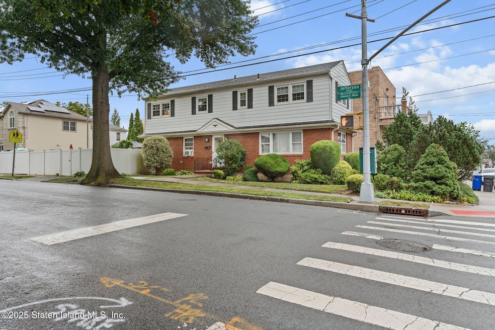 76 Jefferson St Front Prereal