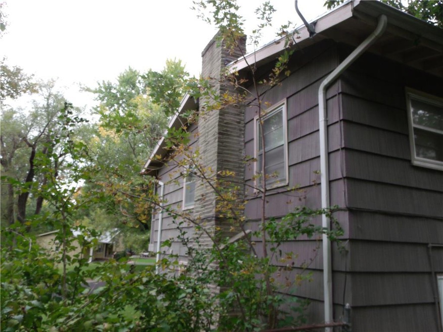 7307 Melrose Ln, Shawnee, KS 66203 - photo 1