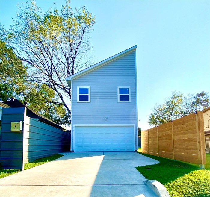 314 Dorchester St, Houston, TX 77022 - photo 1