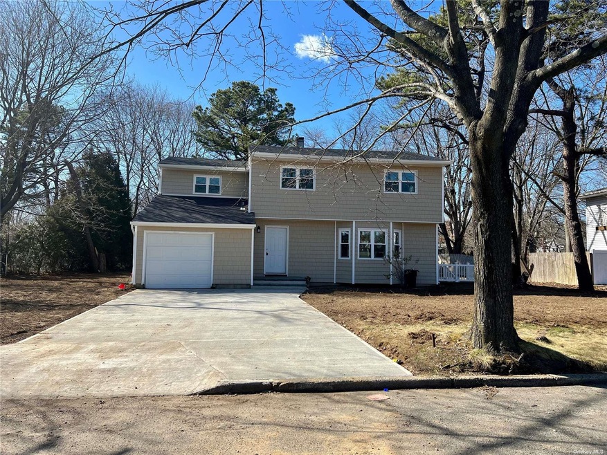 New  large concrete driveway,