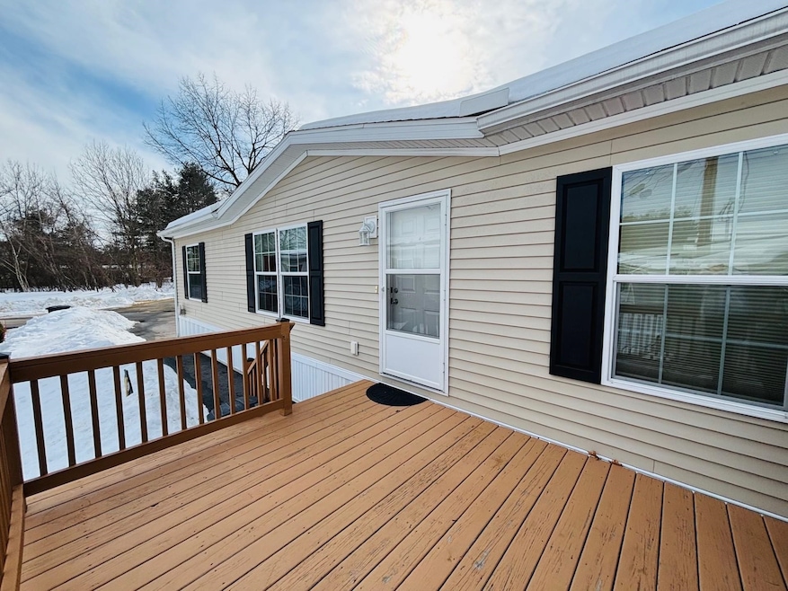 545 Elm St unit 4, Milford, NH 03055 - photo 1