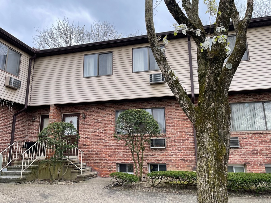 Sold $485,000 • Co-Listing Agent