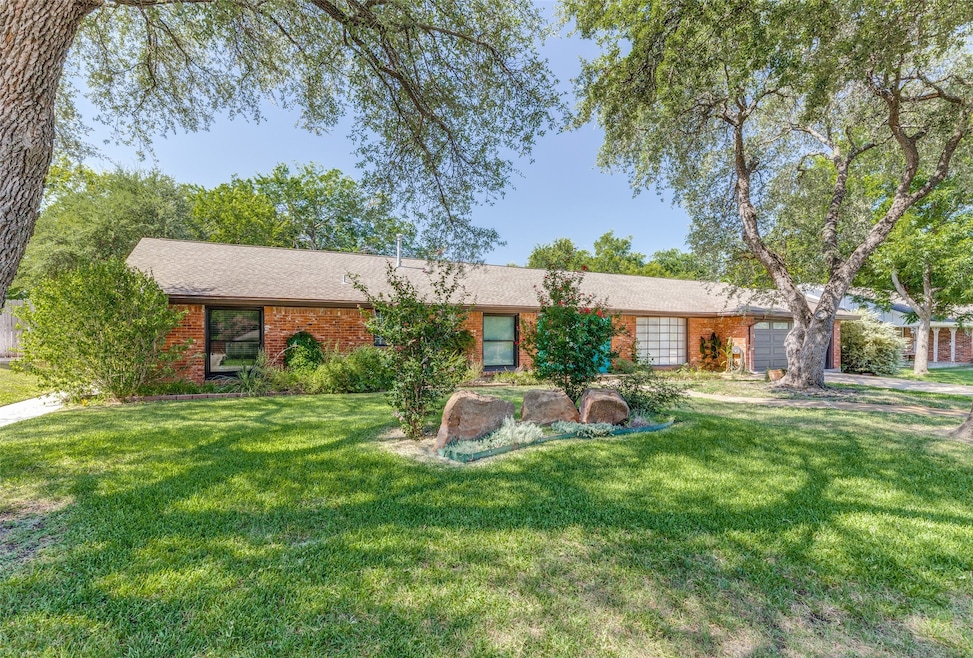 For Sale $369,000 • Co-Listing Agent