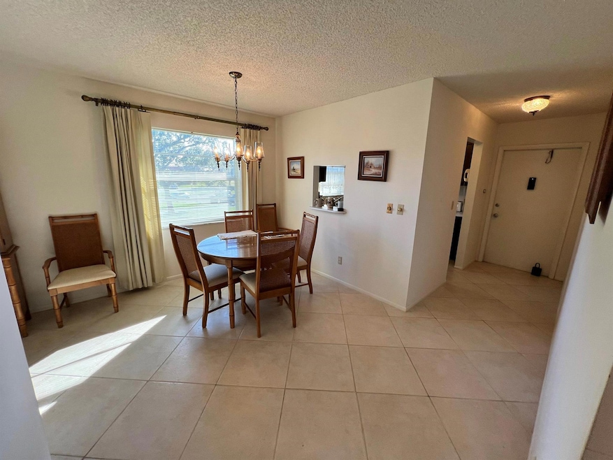 62 Woodland Dr unit 201, Vero Beach, FL 32962 - photo 1