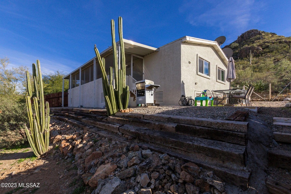 10055 W Rocky Desert Trail