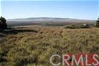Enjoy Spectacular Valley, Hill & Ocean Views...Liv