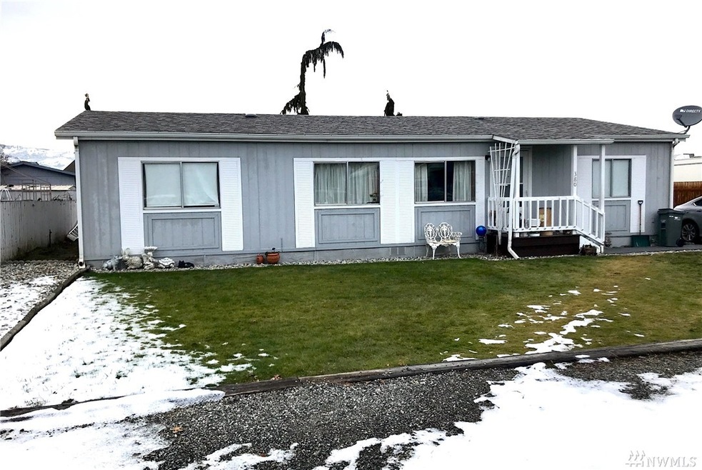 380 S Kentucky Ave, East Wenatchee, WA 98802 - photo 1