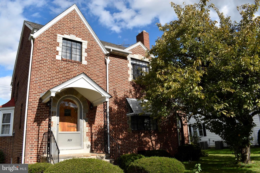 325 E Baltimore St, Taneytown, MD 21787 - photo 1