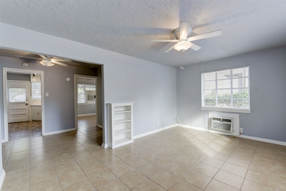 1616 W Alabama St unit 1, Houston, TX 77006 - photo 1