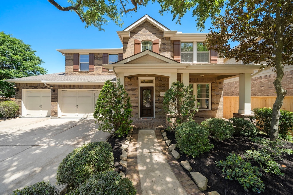 Welcome home to 18311 Chapmans Count Rd in Lakelan