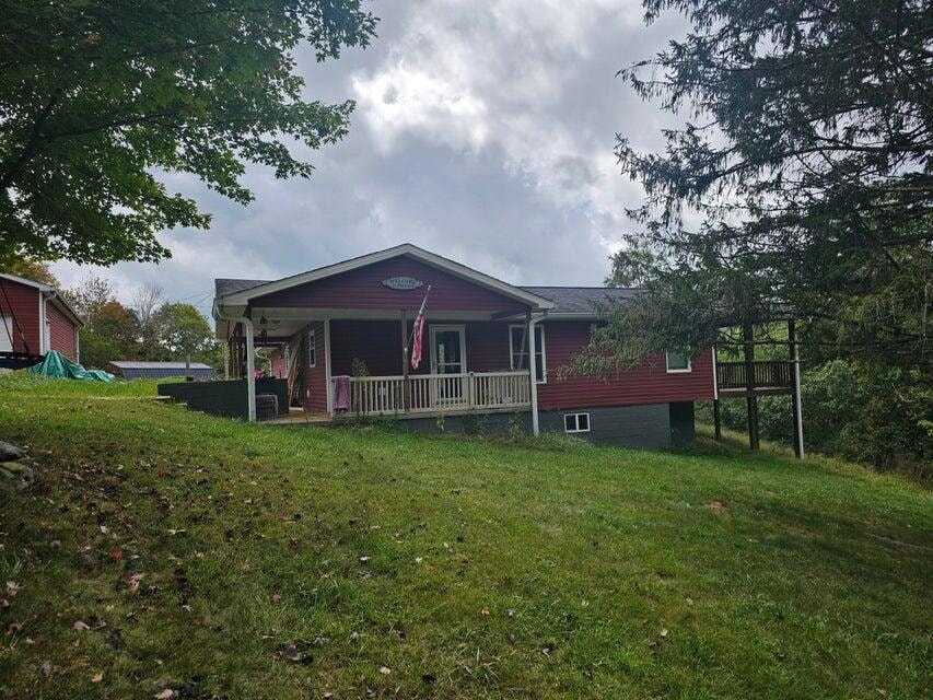 106 Jenny Ln, Lester, WV 25865 - photo 1