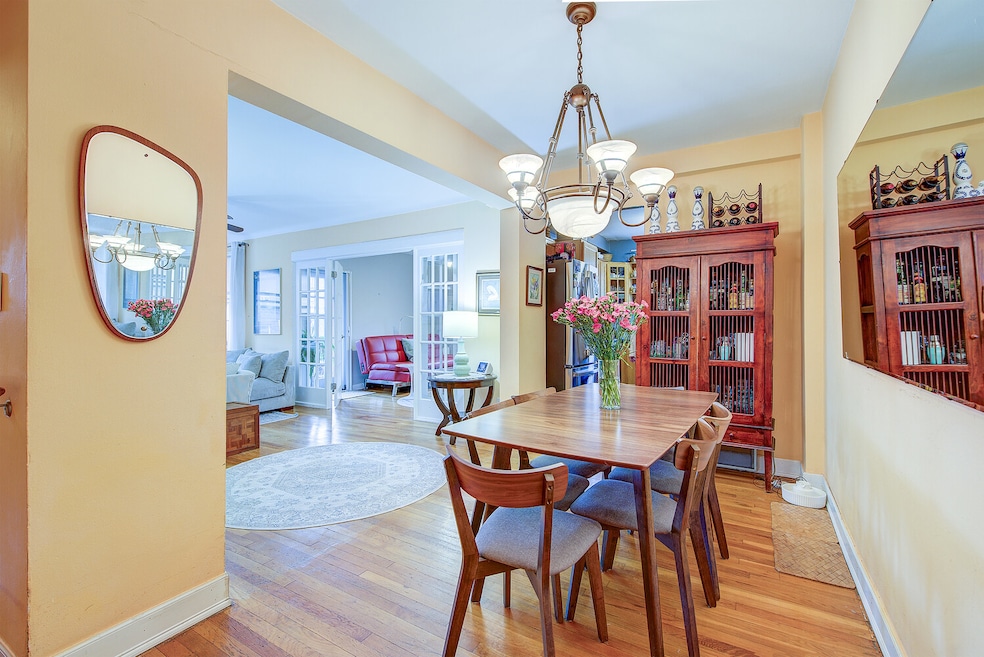 Greenbriar unit 606, Forest Hills, NY 11375 - photo 1