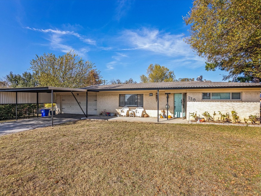 720 Ethridge Dr, Azle, TX 76020 - photo 1