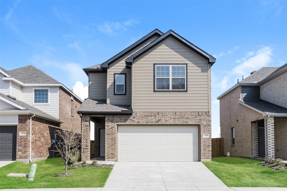 1307 Jonah Ln, Ennis, TX 75119 - photo 1