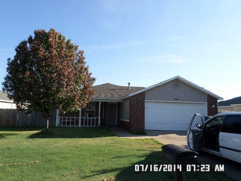 905 W Green Acres Place, Rogers, AR 72758 - photo 1