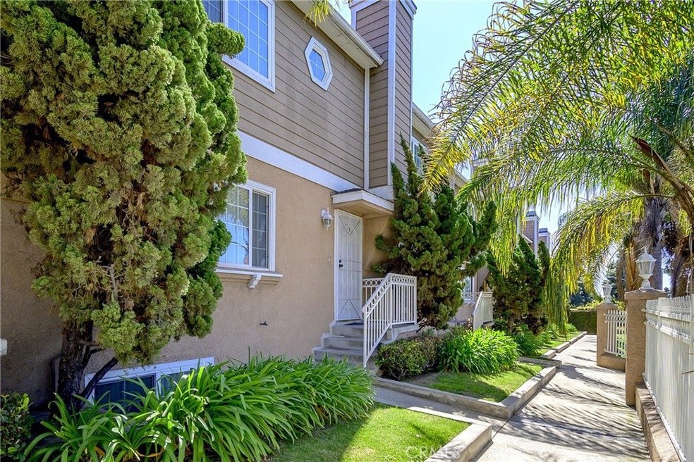 10230 Crenshaw Blvd Unit 3, Inglewood, CA 90303 MLS SB23105215