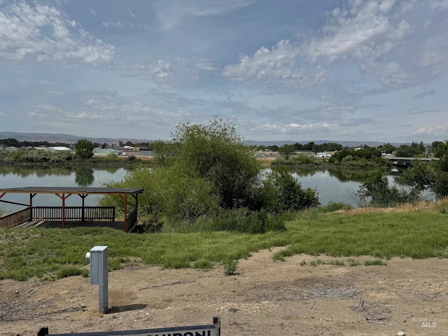 For Sale $295,000 • Co-Listing Agent