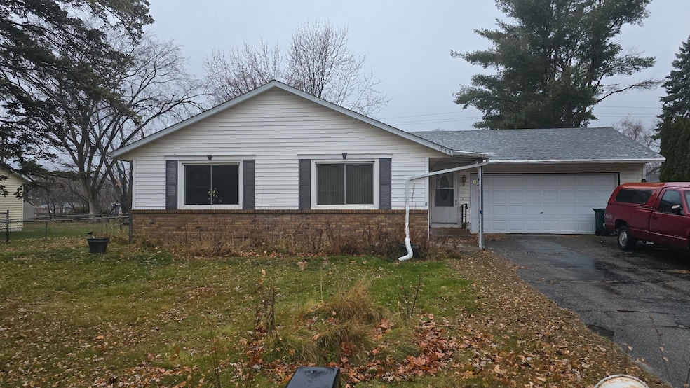 611 Lemon St N, Hudson, WI 54016 - photo 1