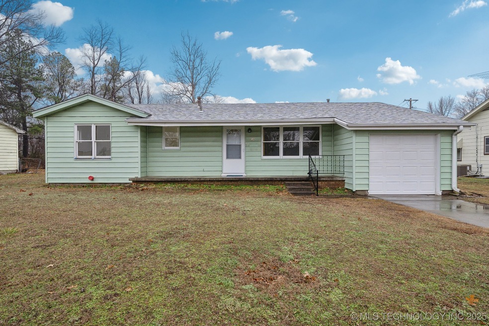 26 Bryan St, Pryor, OK 74361 - photo 1