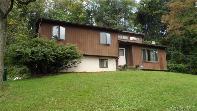 13 Sterling Ct, Poughquag, NY 12570 - photo 1