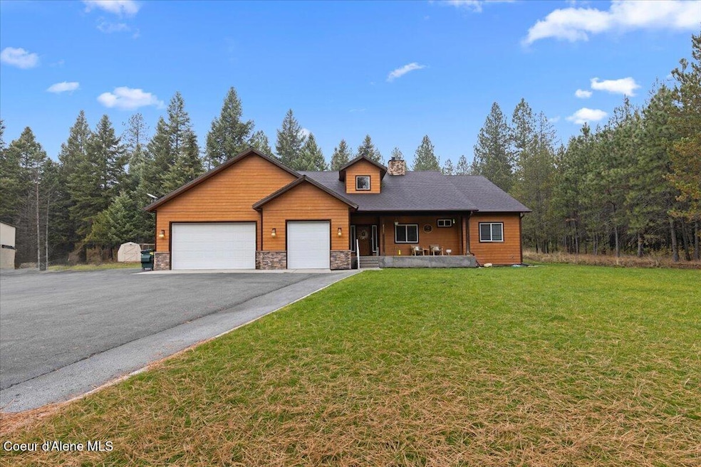 24665 Hunters Grove Ct, Rathdrum, ID 83858 - photo 1