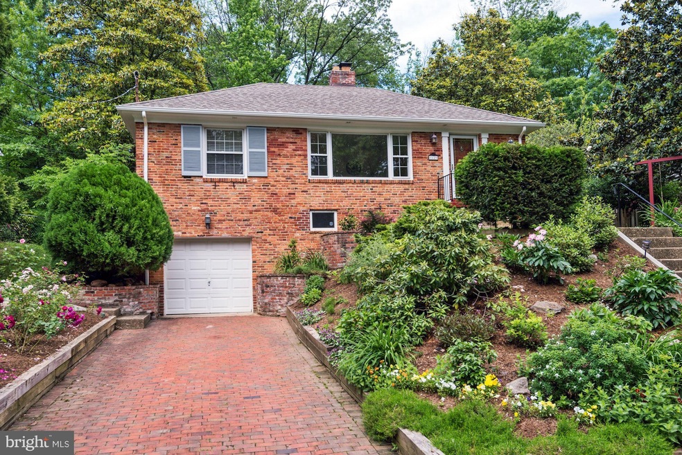 1629 Francis Hammond Pkwy, Alexandria, VA 22302 - photo 1