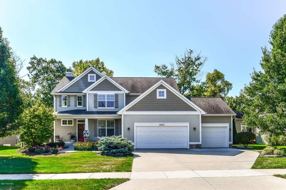 001-Front_View-4814439-medium