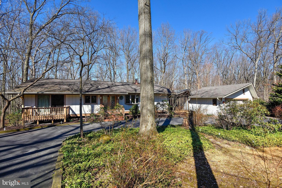 8552 Pineway Ct, Laurel, MD 20723 - photo 1