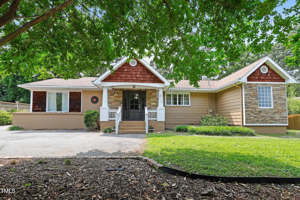 821 Woodburn Rd, Raleigh, NC 27605 - photo 1