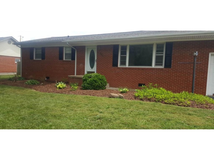 702 Swadley Rd, Johnson City, TN 37601 - photo 1