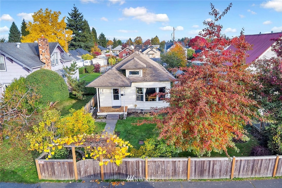 2021 Oakes Ave, Everett, WA 98201 - photo 1