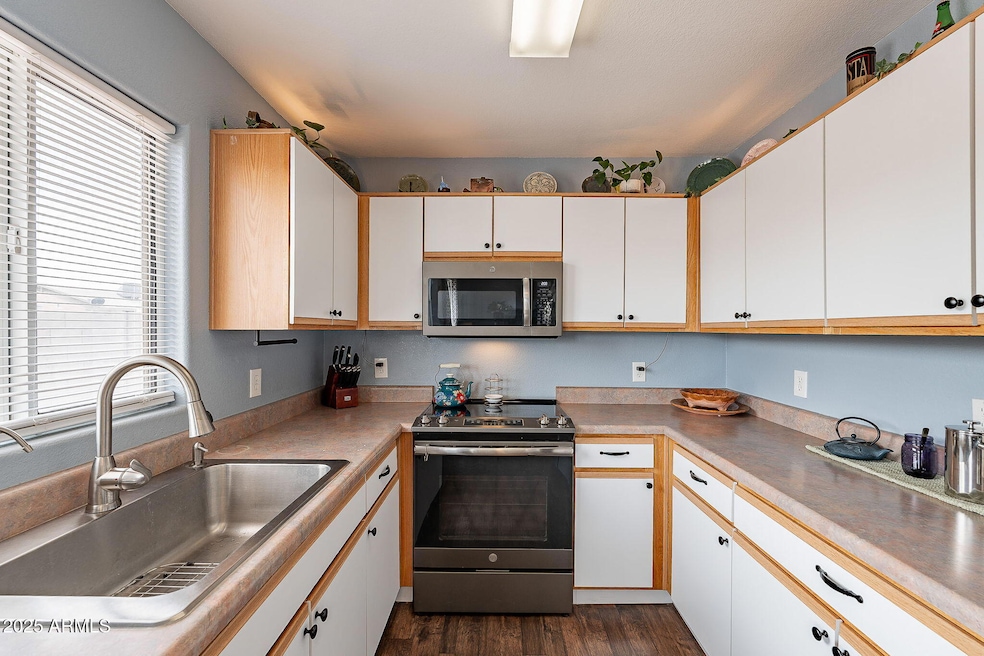 803 W Hess Ave, Coolidge, AZ 85128 - photo 1