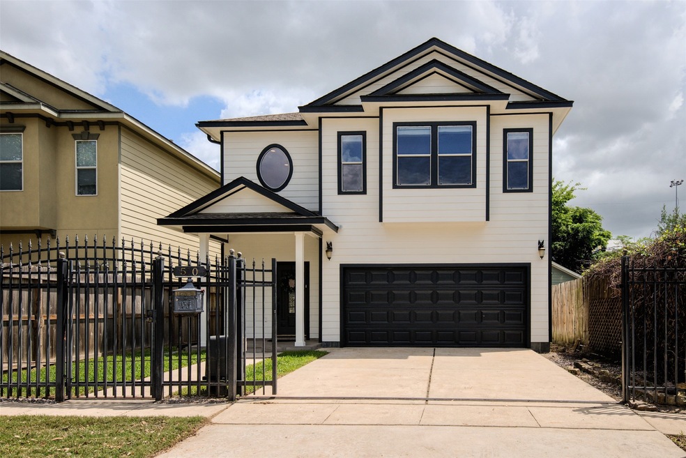 510 Vincent St, Houston, TX 77009 - photo 1