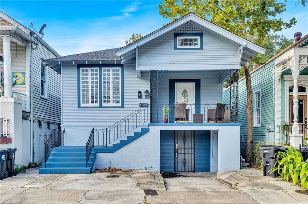 Front - driveway for 1 car